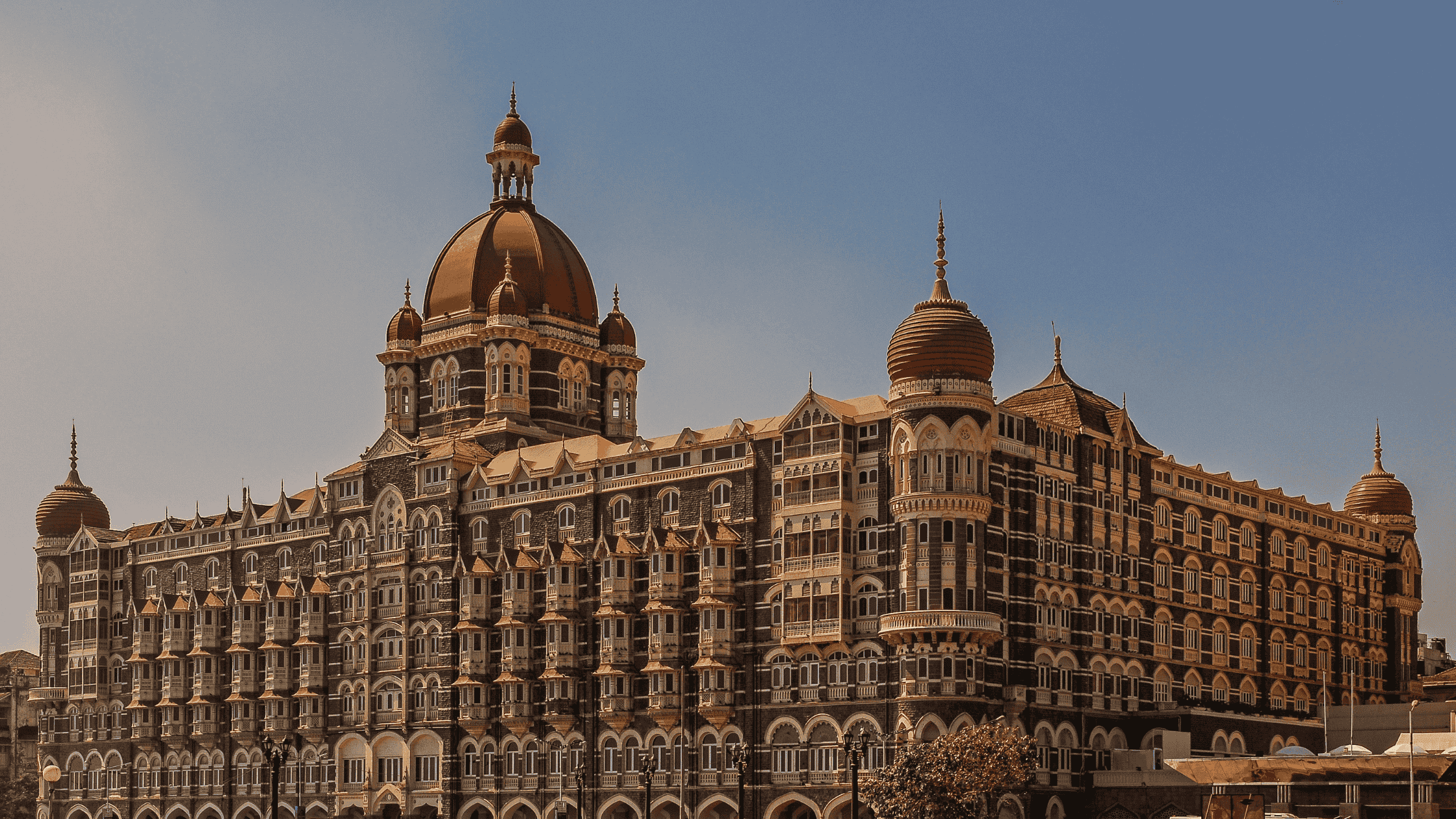 famous places in mumbai